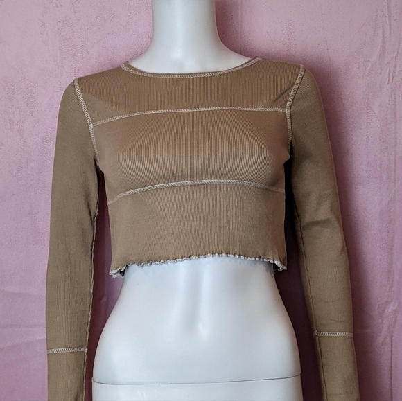 Daisy Street Dolls Kill Tan Neutral Long Sleeve Ribbed Contrast Stitch Crop Top - Picture 1 of 9